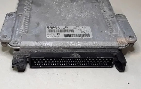 Citroen Xsara Picasso Engine control unit/module 9635158480 0281010137