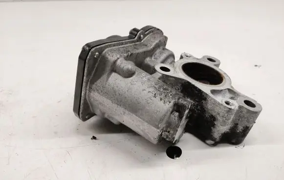 Mercedes-Benz Vito Viano W447 EGR valve 147100361R HMLGT0871R HU1501000461