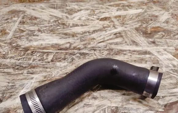 Nissan 240ZX, 280ZX, 300ZX Engine coolant pipe/hose L14849602