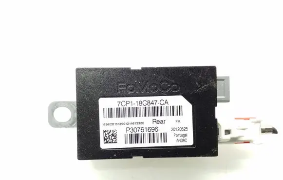 Ford Focus Aerial antenna amplifier 7CP118C847CA P30761696