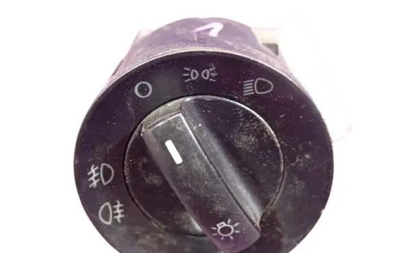 Volkswagen Polo IV 9N3 Light switch 6Q0941531C