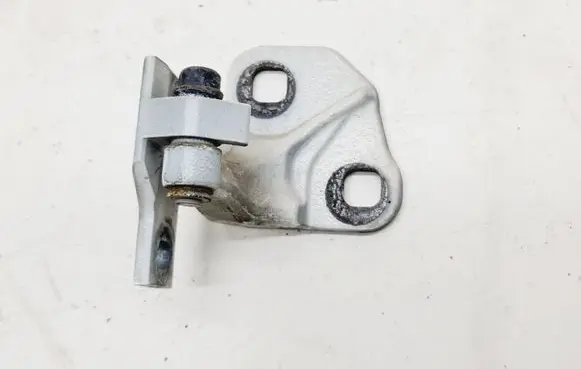 BMW 7 E65 E66 Front door lower hinge 7017818