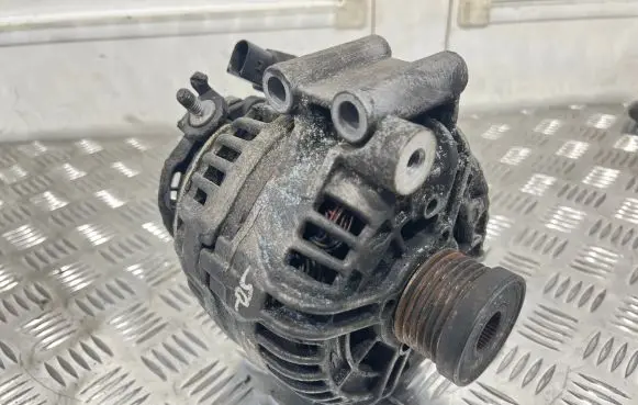 BMW 3 E90 E91 Generator/alternator 124525083