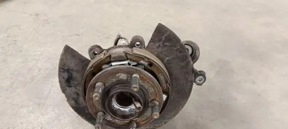 Lancia Thema Rear wheel hub spindle/knuckle 