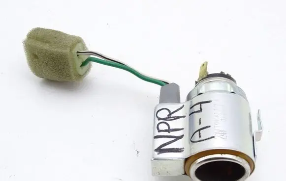 Isuzu N Series 12 V Socket (front) 