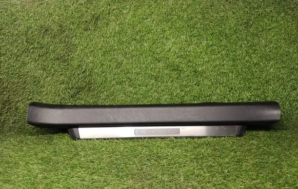 Lexus GS 250 350 300H 450H Front sill trim cover 6792030070 6792030080