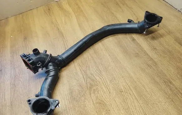 Porsche Macan (95B) Air intake duct part 06M145674EA
