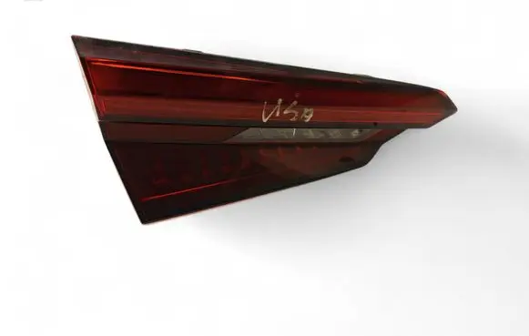Audi A5 Tailgate rear/tail lights 8W6945093F