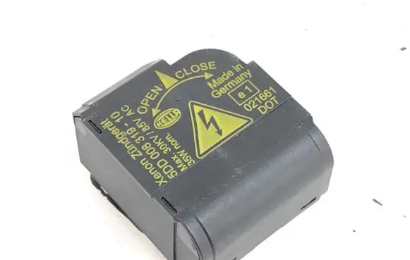 Opel Signum Voltage converter/converter module 5DD008319-10