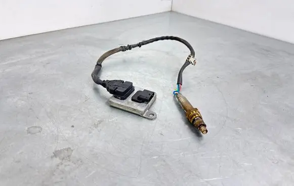 Mercedes-Benz C W205 Lambda probe sensor A0009051512
