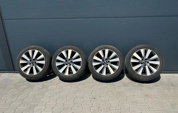 KIA Sportage R19 alloy rim