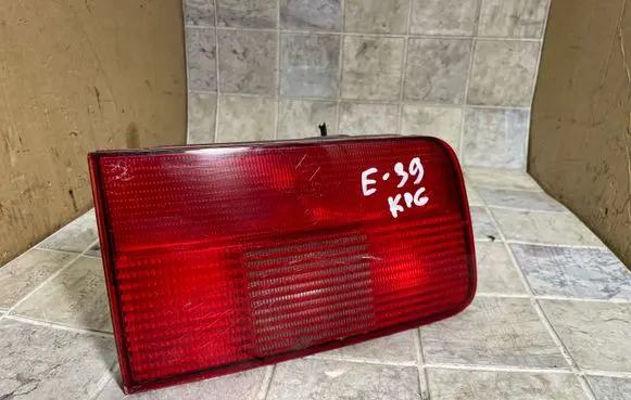 BMW 5 E39 Tailgate rear/tail lights 8361673