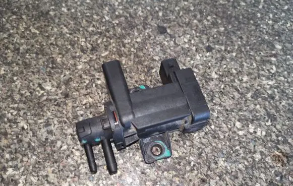 Chevrolet Cruze Turbo solenoid valve 25183170