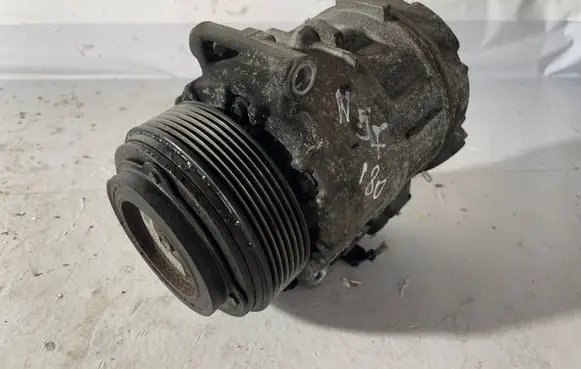BMW 5 F10 F11 Air conditioning (A/C) compressor (pump) 6987890