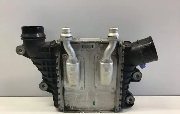 Land Rover Evoque II Intercooler radiator GJ329L440AE