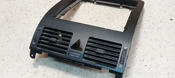 Volkswagen Touran I Dash center air vent grill 1T1819728A