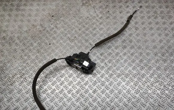 Nissan Qashqai Rear door lock 825004EA2A