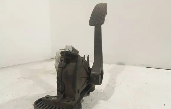 Volvo S80 Accelerator throttle pedal 30636003