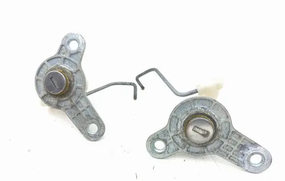 Maserati Quattroporte Front door lock (next to the handle) 242377