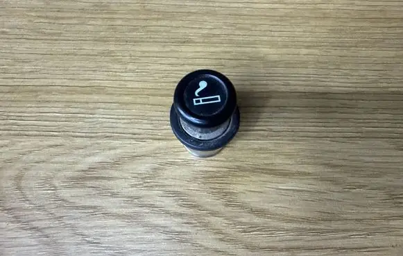 Toyota Auris 150 Cigarette lighter