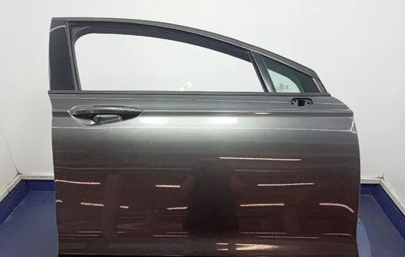 Ford Mondeo MK I Front door 