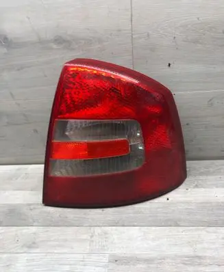 Skoda Octavia Mk2 (1Z) Rear/tail lights 1Z5945112A 1Z5945096A