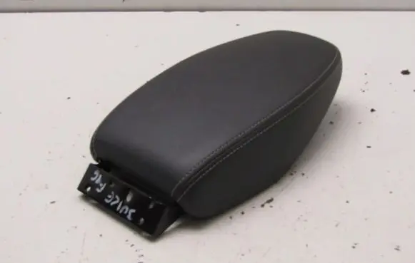 Nissan Juke II F16 Armrest 114707