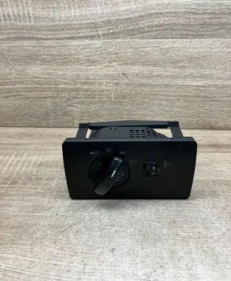 Ford Mondeo Mk III Light switch 1S7T13A024BB 04052711 010314A