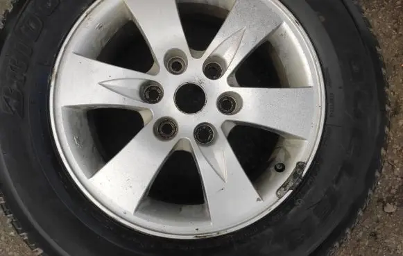 Mitsubishi L200 R17 alloy rim 