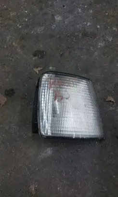 Volkswagen PASSAT B4 Front indicator light 357953050A