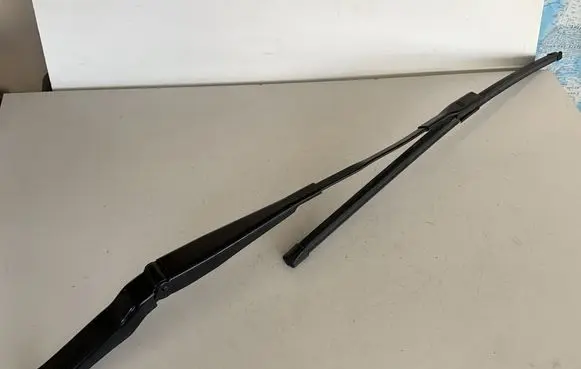 Audi Q5 SQ5 Front wiper blade arm 80B955407