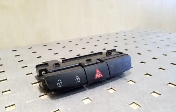 Opel Insignia A Hazard light switch 13271927