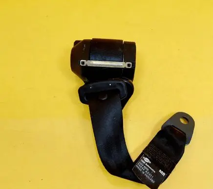 Nissan Micra Rear seatbelt 33048809