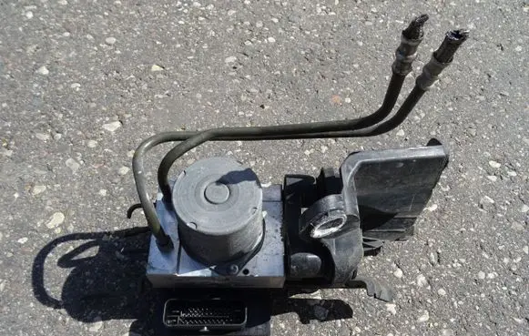 Mercedes-Benz E W212 ABS Pump A2124313512 0265951614 0265286369