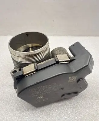 BMW X5M F85 Throttle valve 7555944