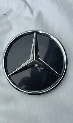Mercedes-Benz CLA C118 X118 Manufacturer badge logo/emblem A0008881000