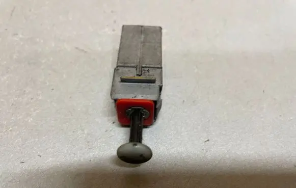 Opel Astra H Brake pedal sensor switch 13299720