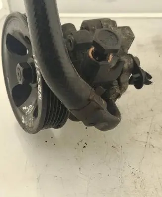 Hyundai Tucson JM Power steering pump 571002G200