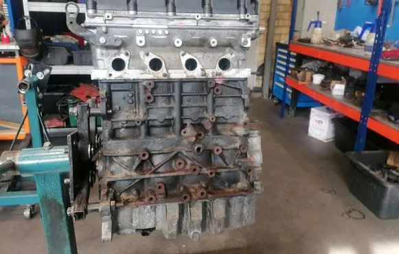 Volkswagen PASSAT B6 Engine BKP