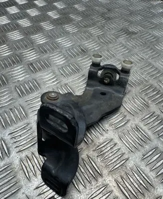 Seat Alhambra (Mk2) Sliding door middle roller runner 7N0843335G