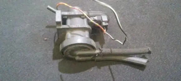 Mercedes-Benz E W210 Turbo solenoid valve 0005450327 4534375