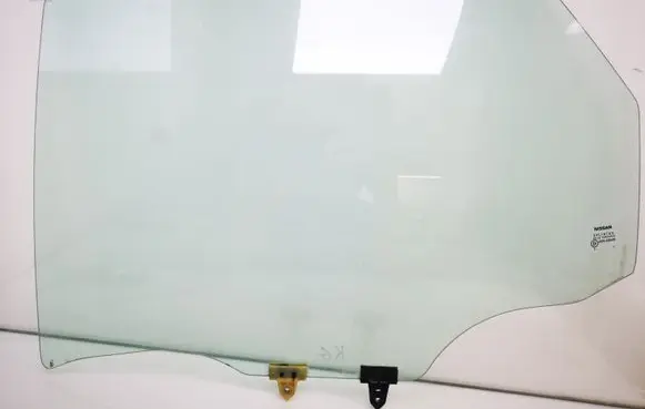 Nissan Primera Rear door window glass 