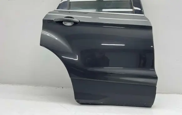 Ford Kuga II Rear door