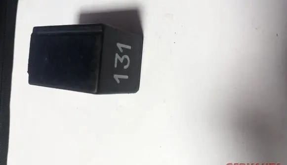 Volkswagen PASSAT B5 Other relay 357959485