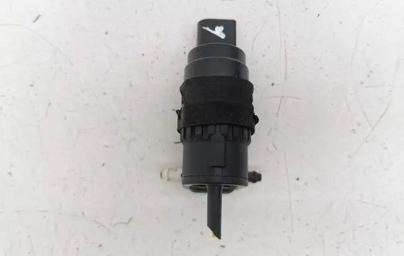 Audi A1 Windscreen/windshield washer pump 8K9955647