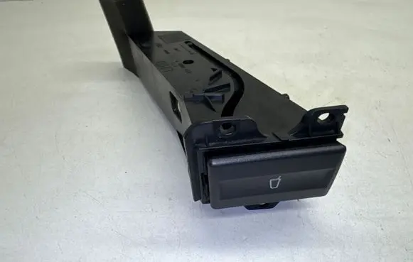 Ford Mondeo Mk III Cup holder 4S7113564A