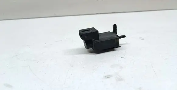 BMW X5 E70 Vacuum valve 7810831