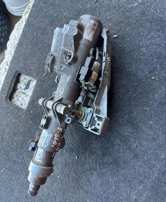 Mercedes-Benz E W211 Steering wheel axle A2114620005