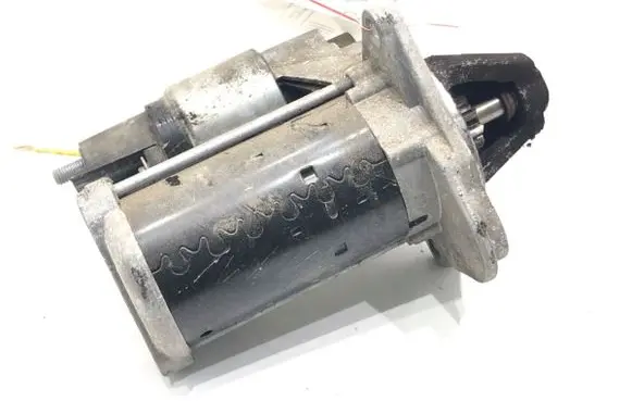 Opel Corsa E Starter motor 25200067