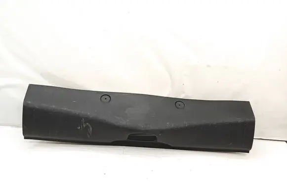 Trunk/boot sill cover protection